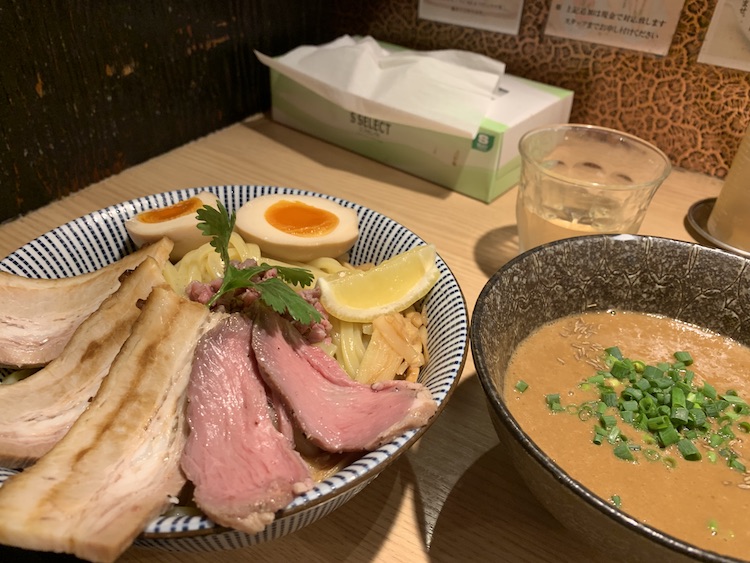 bol tuskemen Mensho Tokyo